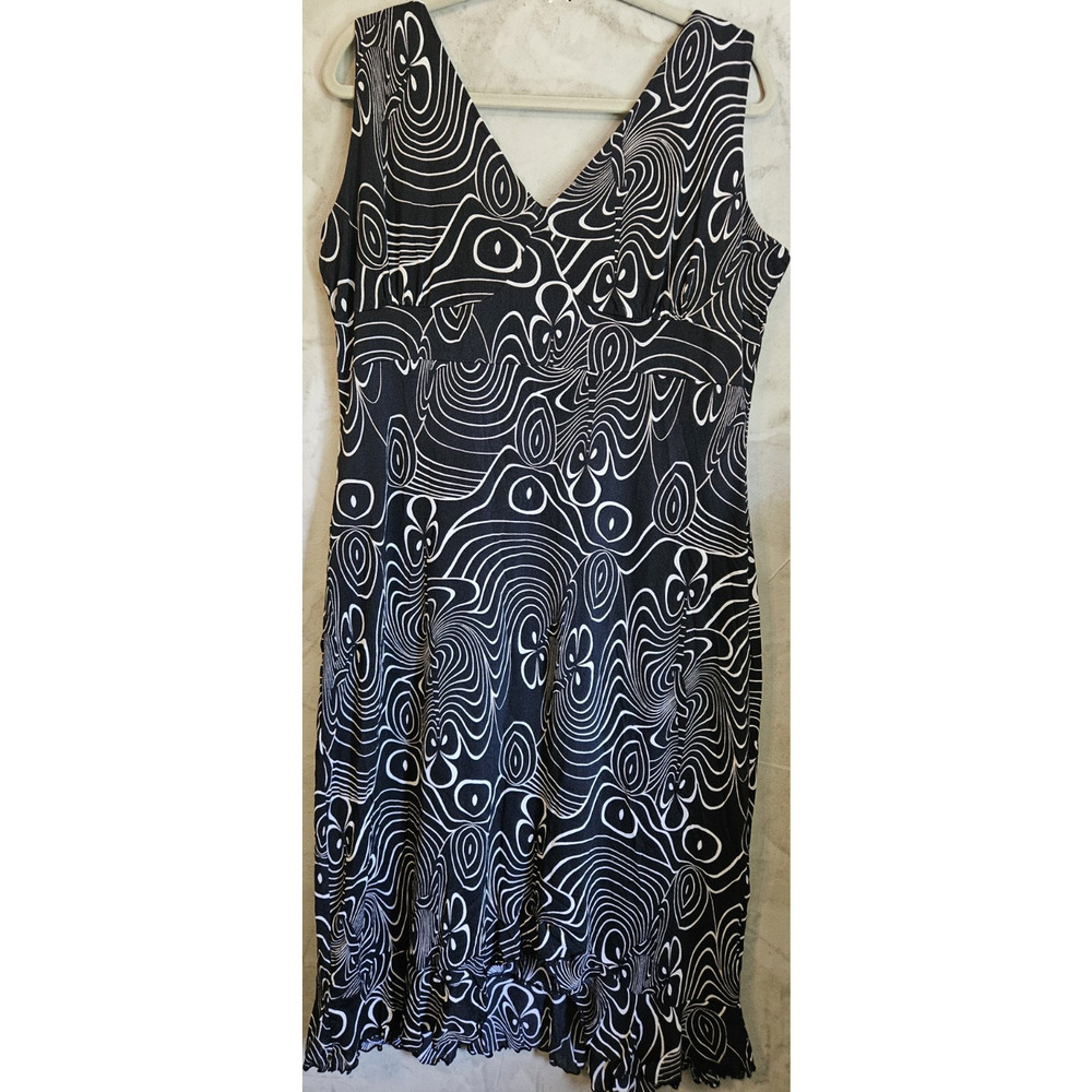 i.e. Black White Abstract V-Neck Ruffle Sleeveless Lined Dress Size XL